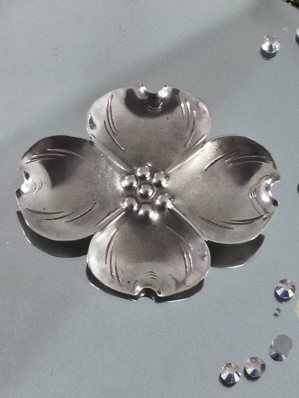 Vintage Stuart Nye Sterling Silver Dogwood Flower Brooch Pin Signed NYE